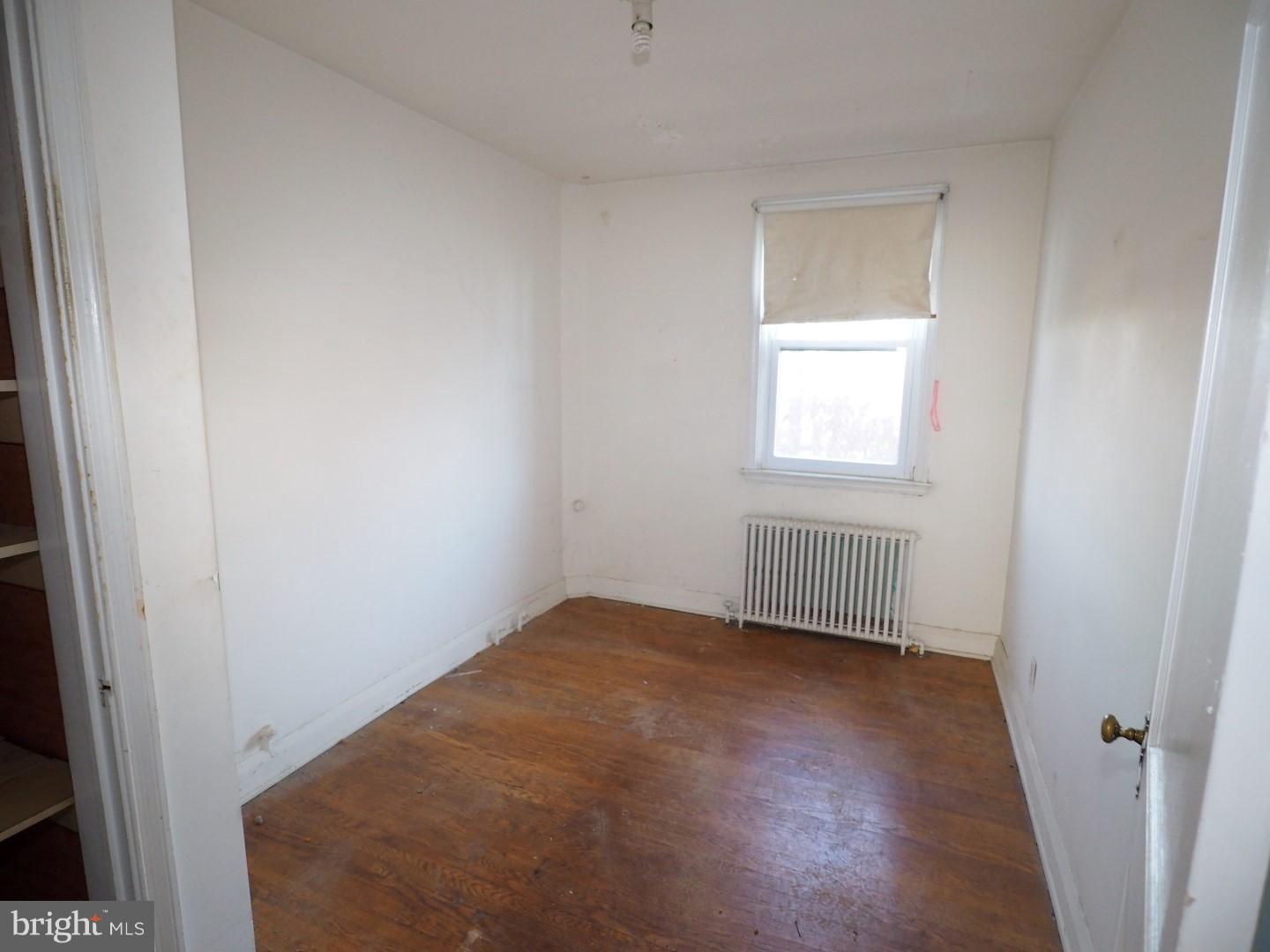 829 Braeside Road Baltimore, MD 21229 - Photo 13 of 19 Bedroom