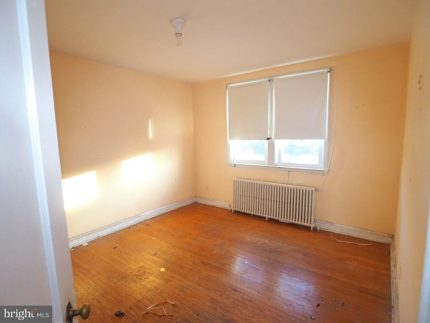 829 Braeside Road Baltimore, MD 21229 - Photo 14 of 19 Bedroom