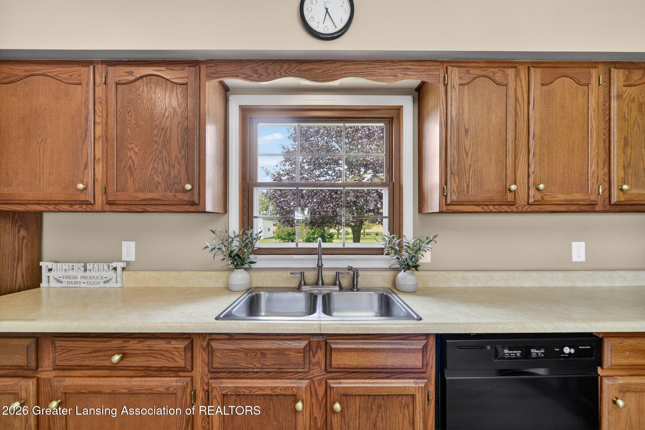 4455 North Scott Road St. Johns, MI 48879 - Photo 10 of 30