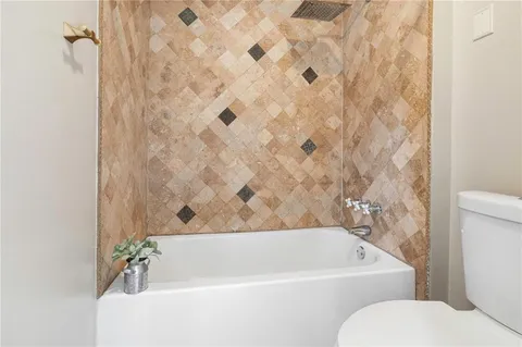 $250,000 | 800 Hickory Street, Gretna, LA 70056