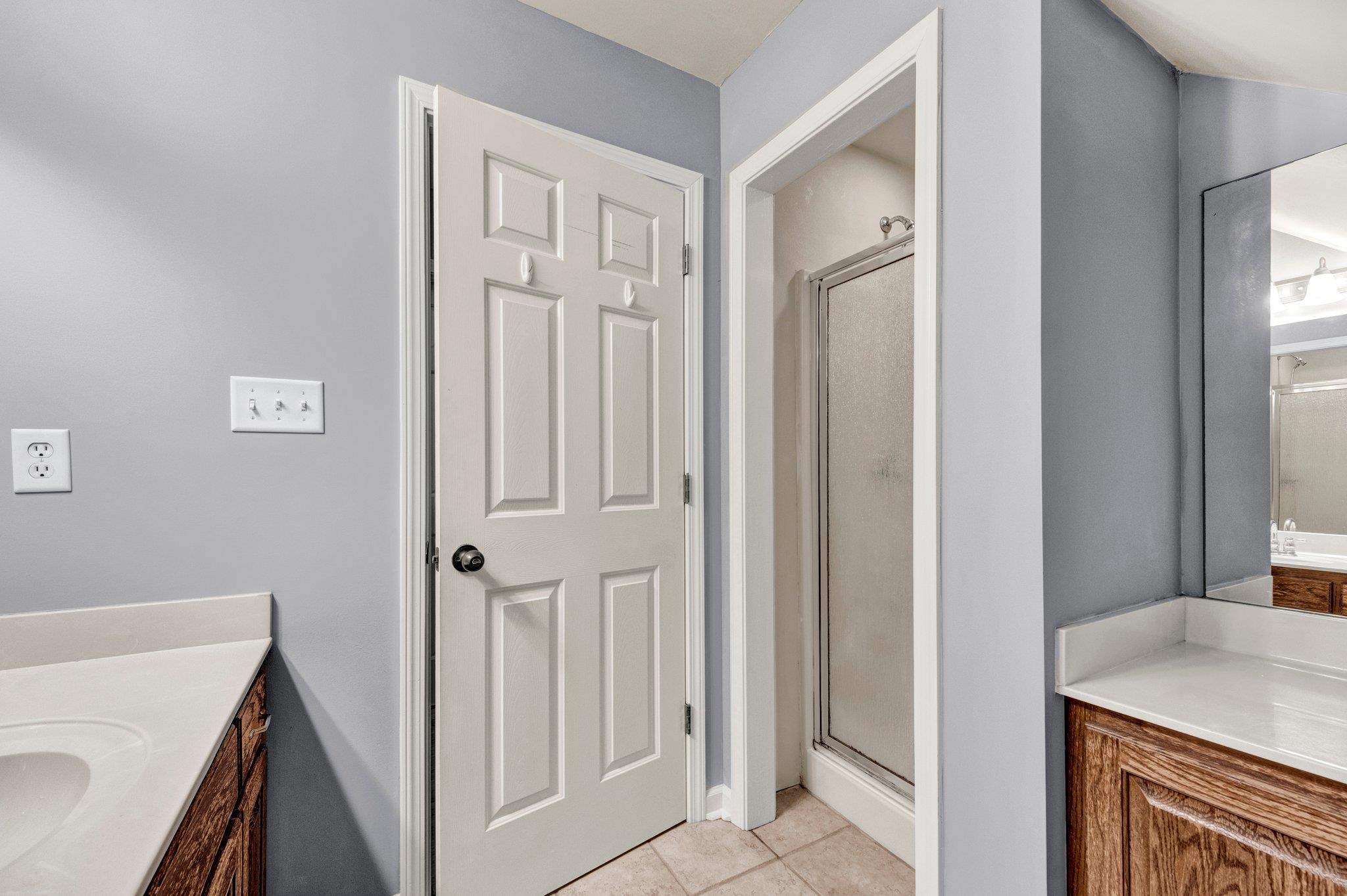 914 Beaver Creek Road Brighton, TN 38011 - Photo 23 of 39 a view of a kitchen from the hallway