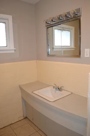 $1,900 | 211 27th Street, Canyon, TX 79015