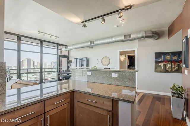$3,600 | 310 South 4th Street, Unit 1601, Phoenix, AZ 85004