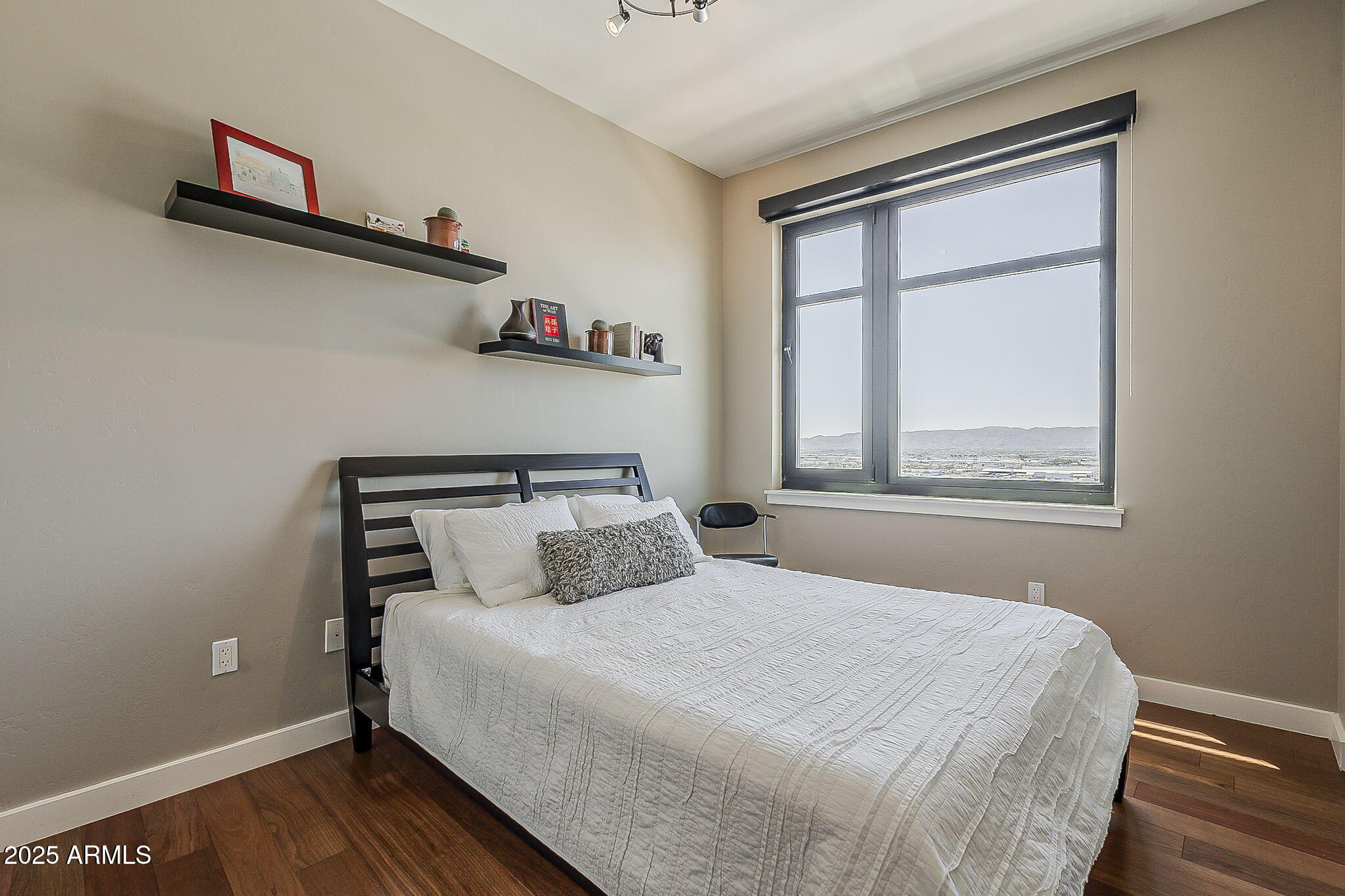 310 South 4th Street, Unit 1601 Phoenix, AZ 85004 - Photo 22 of 54 Guest Bedroom