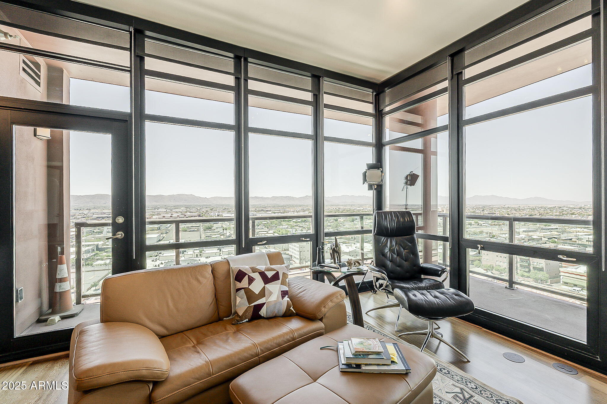 310 South 4th Street, Unit 1601 Phoenix, AZ 85004 - Photo 5 of 54 Living Room