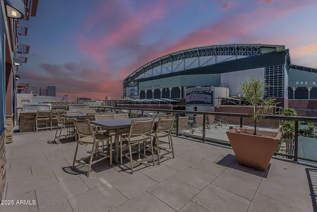 $3,600 | 310 South 4th Street, Unit 1601, Phoenix, AZ 85004