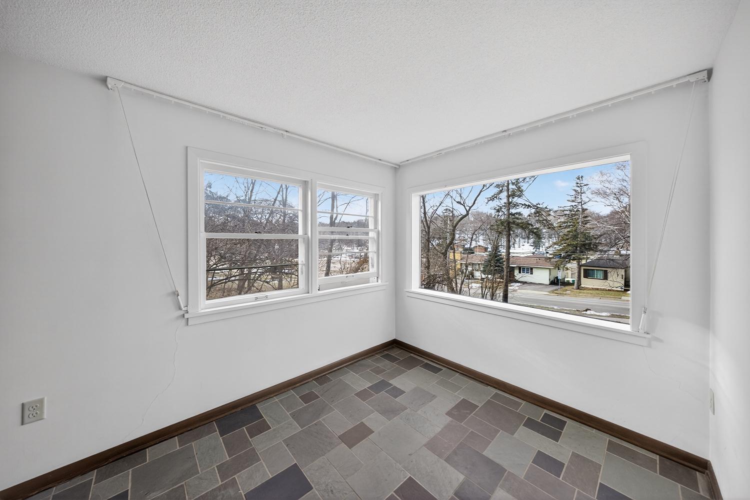 956 14th Avenue Southwest Rochester, MN 55902 - Photo 13 of 52