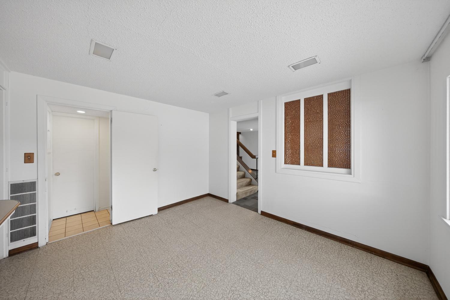 956 14th Avenue Southwest Rochester, MN 55902 - Photo 16 of 52