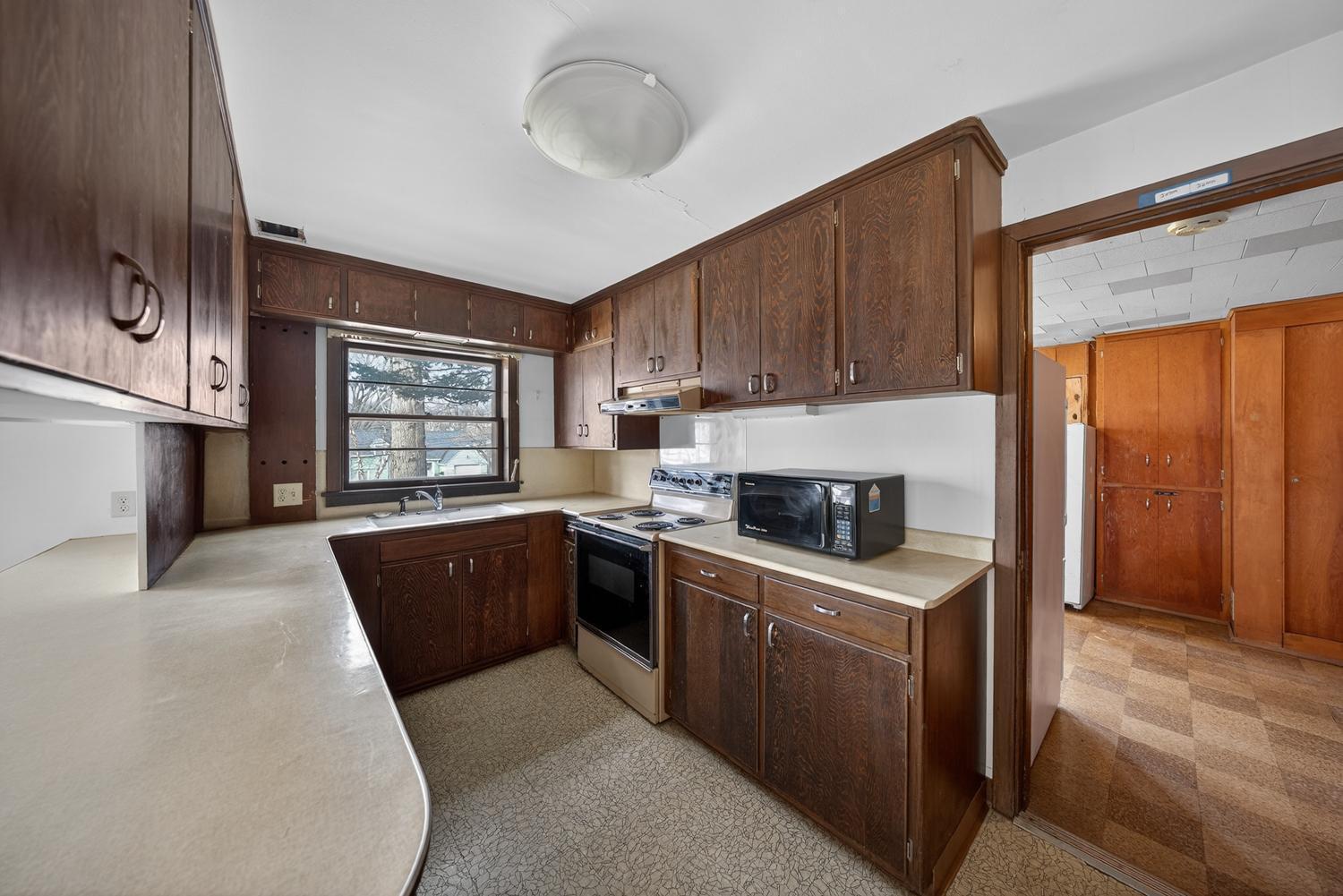 956 14th Avenue Southwest Rochester, MN 55902 - Photo 19 of 52