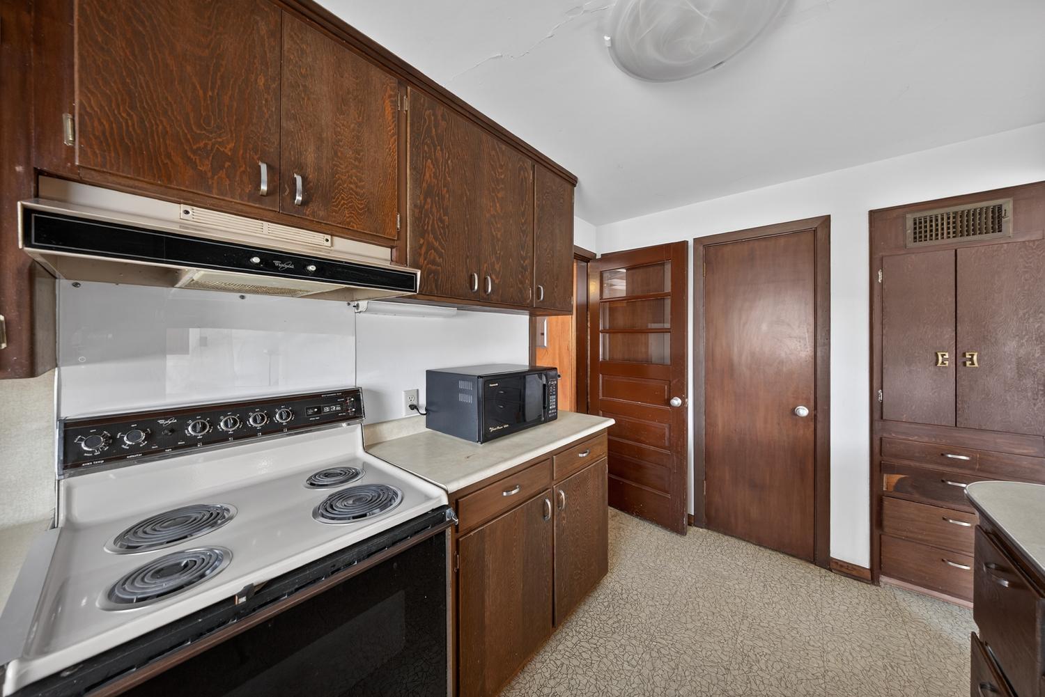 956 14th Avenue Southwest Rochester, MN 55902 - Photo 21 of 52