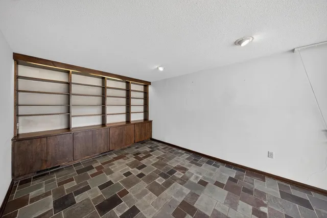 $259,000 | 956 14th Avenue Southwest, Rochester, MN 55902