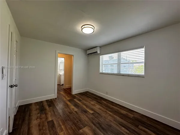 $1,595 | 2321 Madison Street, Unit 6, Hollywood, FL 33020
