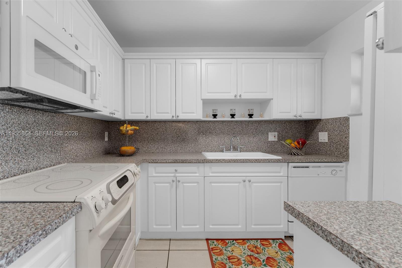 4321 Southwest 138th Court Miami, FL 33175 - Photo 7 of 40