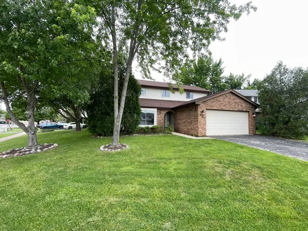 $2,995 | 387 Amy Court, Naperville, IL 60565