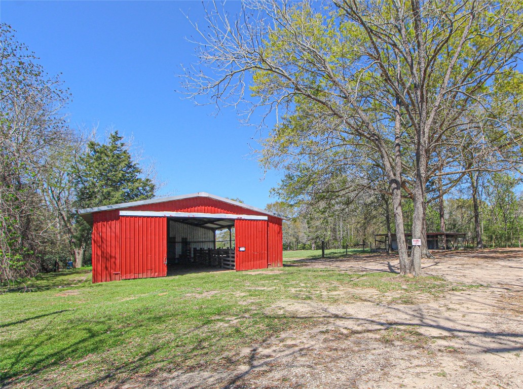 115 Corry Jones Livingston, TX 77351 - Photo 6 of 31 a front view of a house with a yard