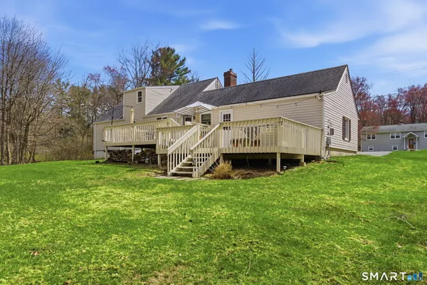 $650,000 | 6 Fieldstone Drive, Newtown, CT 06470