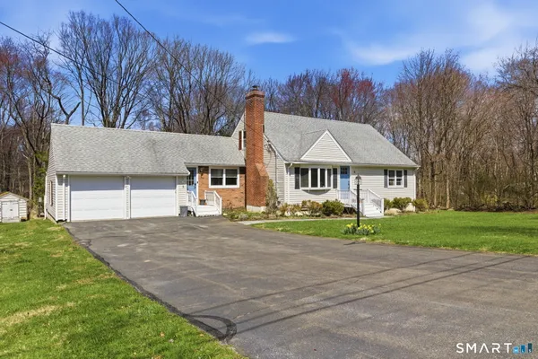 $650,000 | 6 Fieldstone Drive, Newtown, CT 06470