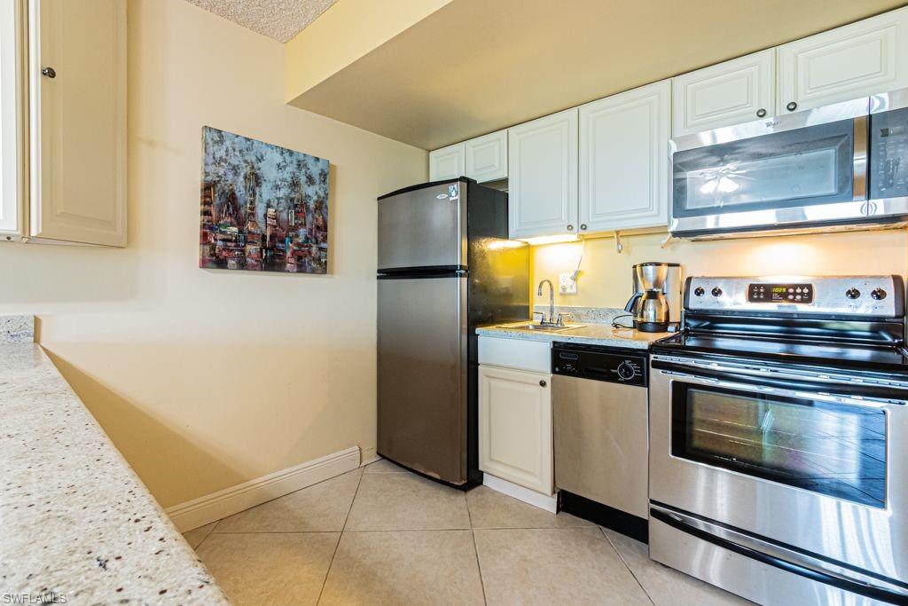 1 Bluebill Avenue, Unit 511 Naples, FL 34108 - Photo 6 of 34