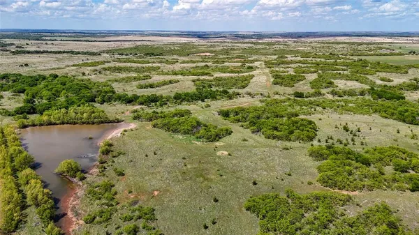 $2,800,000 | 6924 Highway 82, Nocona, TX 76255