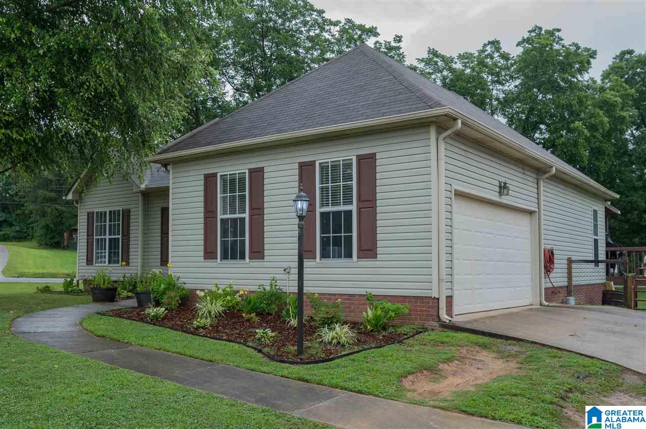 27 Azzilee Circle Locust Fork, AL 35097 - Photo 2 of 39