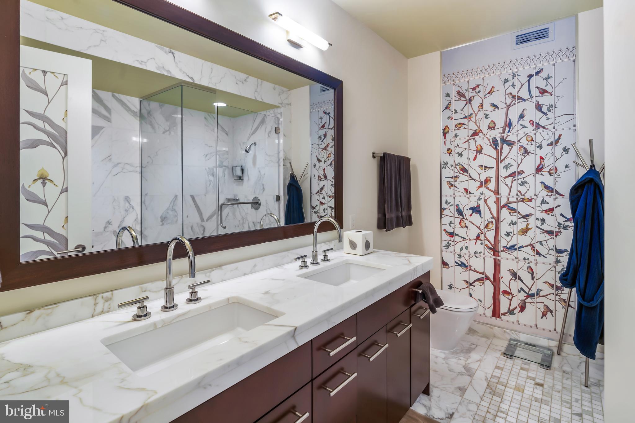 1414 South Penn Square, Unit 17B Philadelphia, PA 19102 - Photo 23 of 33 Sumptuous Main Bath