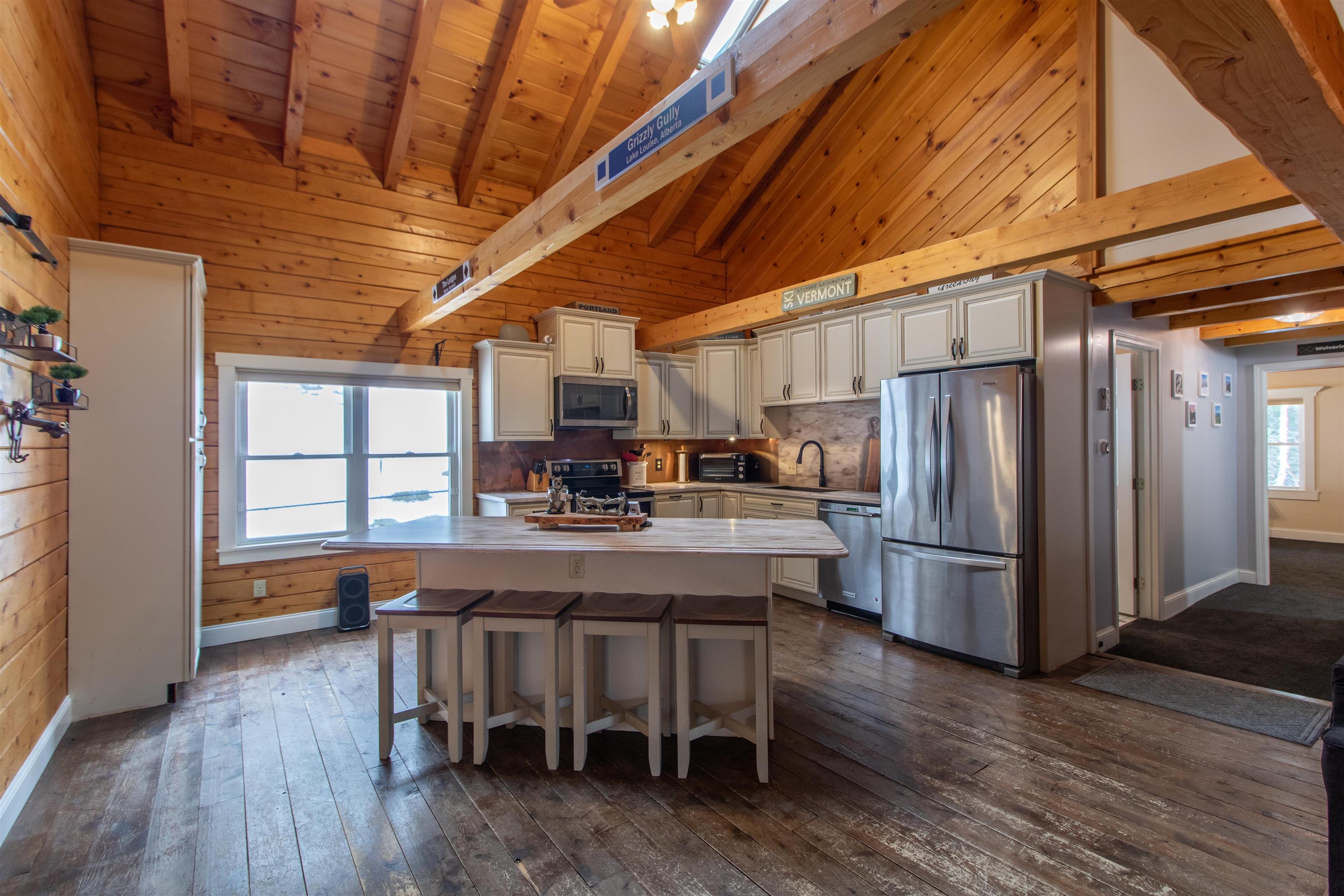 228 Juniper Lane Lyndon, VT 05851 - Photo 8 of 34