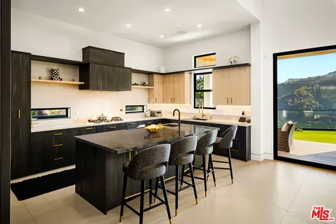 $6,395,000 | 1367 Casiano Road, Los Angeles, CA 90049