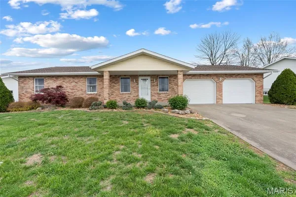 $264,000 | 1012 Elliot Court, Perryville, MO 63775