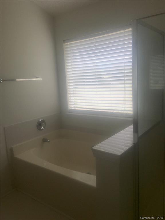13527 Willow Falls Road Charlotte, NC 28215 - Photo 12 of 17