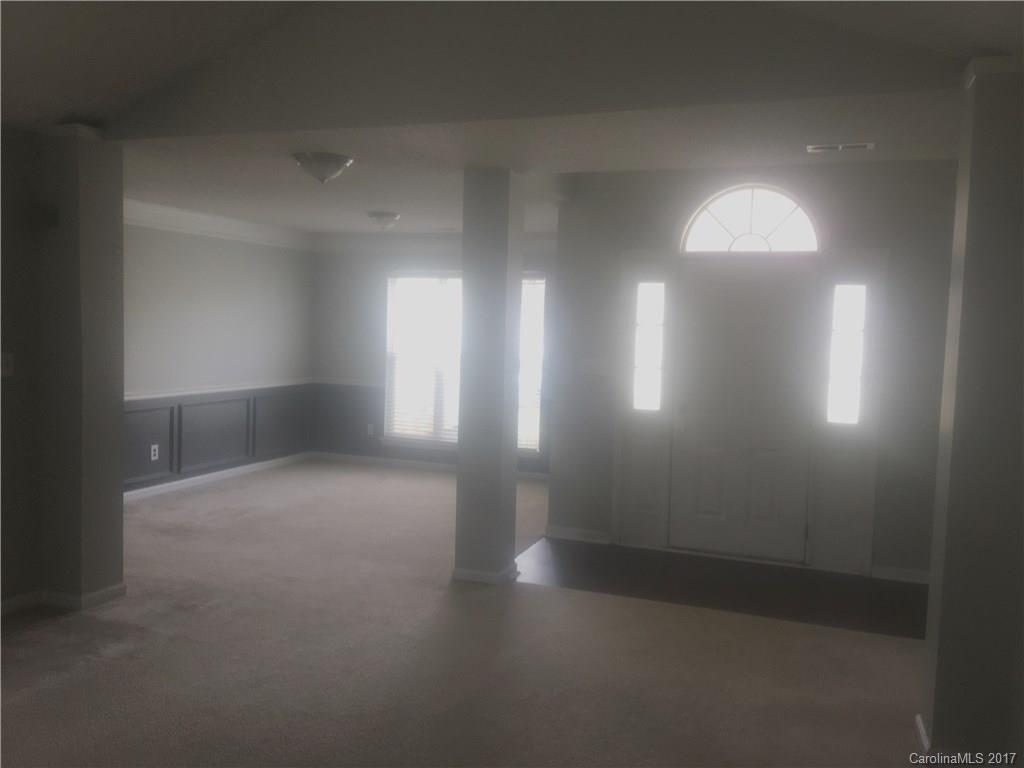 13527 Willow Falls Road Charlotte, NC 28215 - Photo 8 of 17