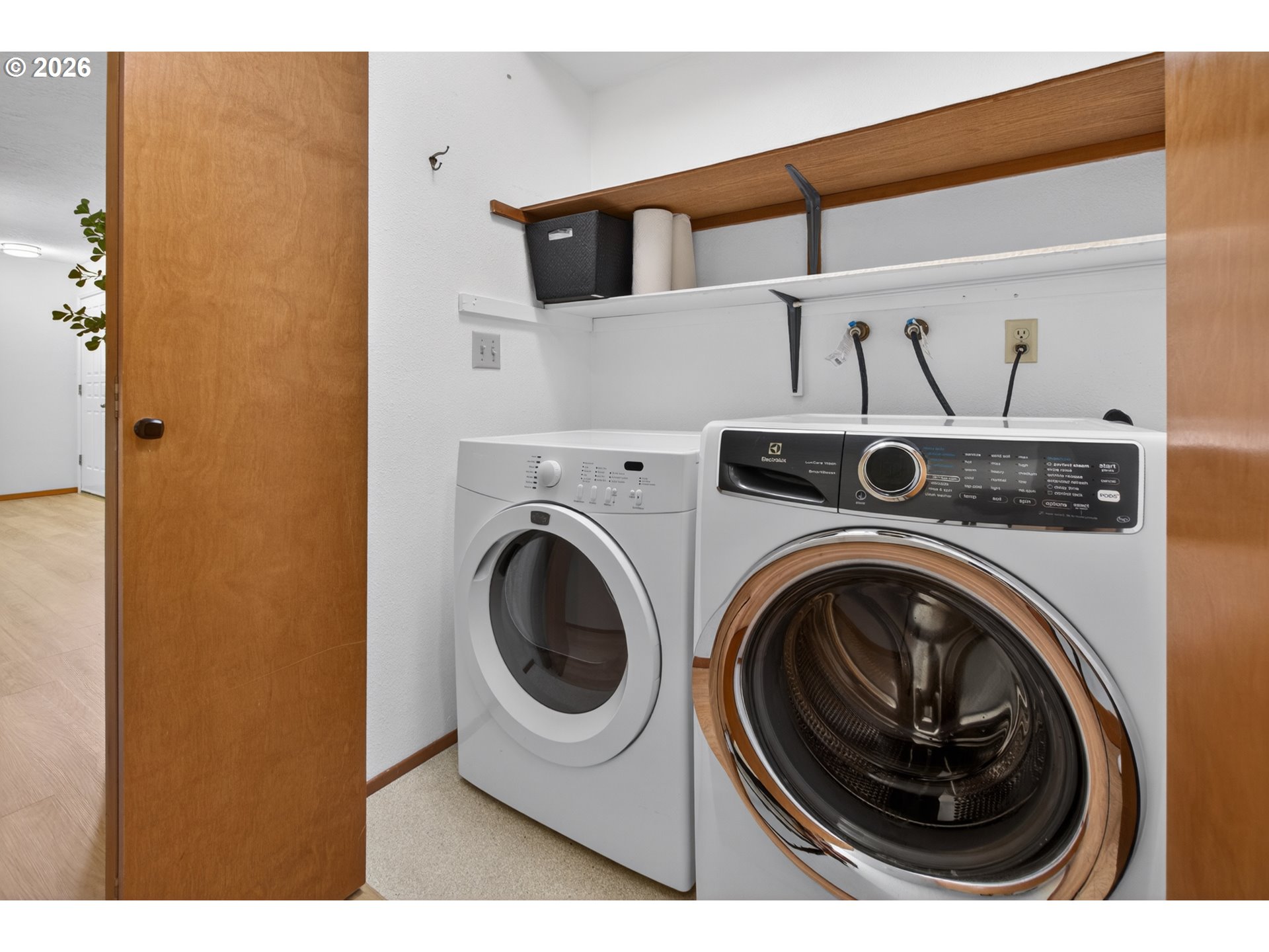 86 Kingsgate Road, Unit F105 Lake Oswego, OR 97035 - Photo 12 of 29 Gallery Image 12