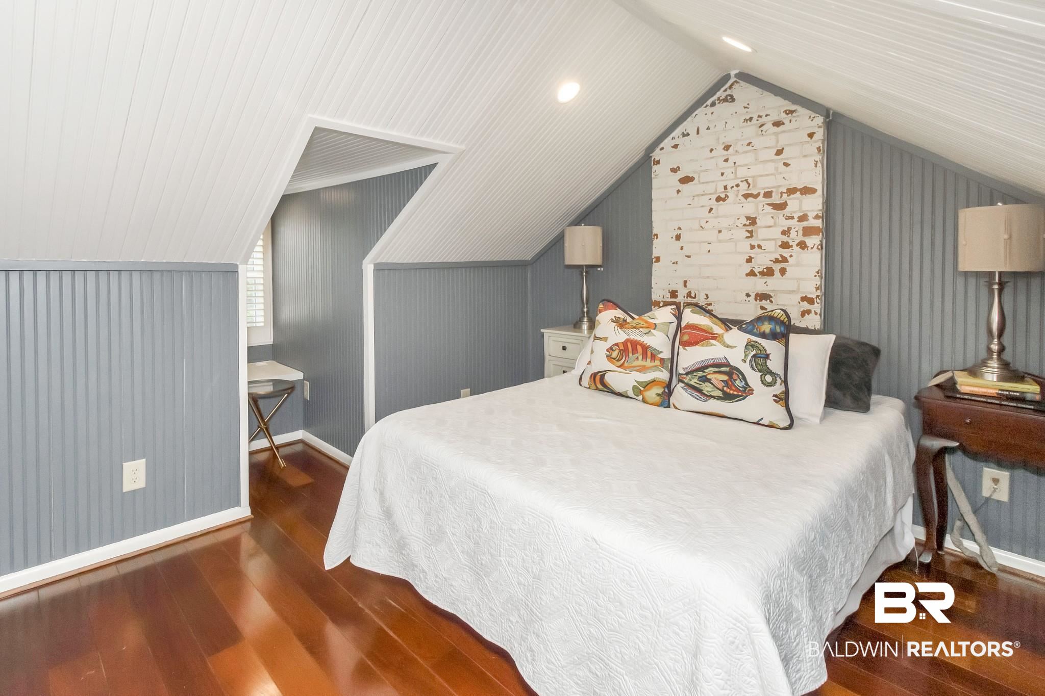 1915 Old Shell Road Mobile, AL 36607 - Photo 7 of 38
