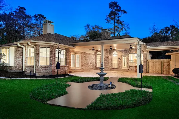 $698,700 | 99 North Summer Cloud Drive, The Woodlands, TX 77381