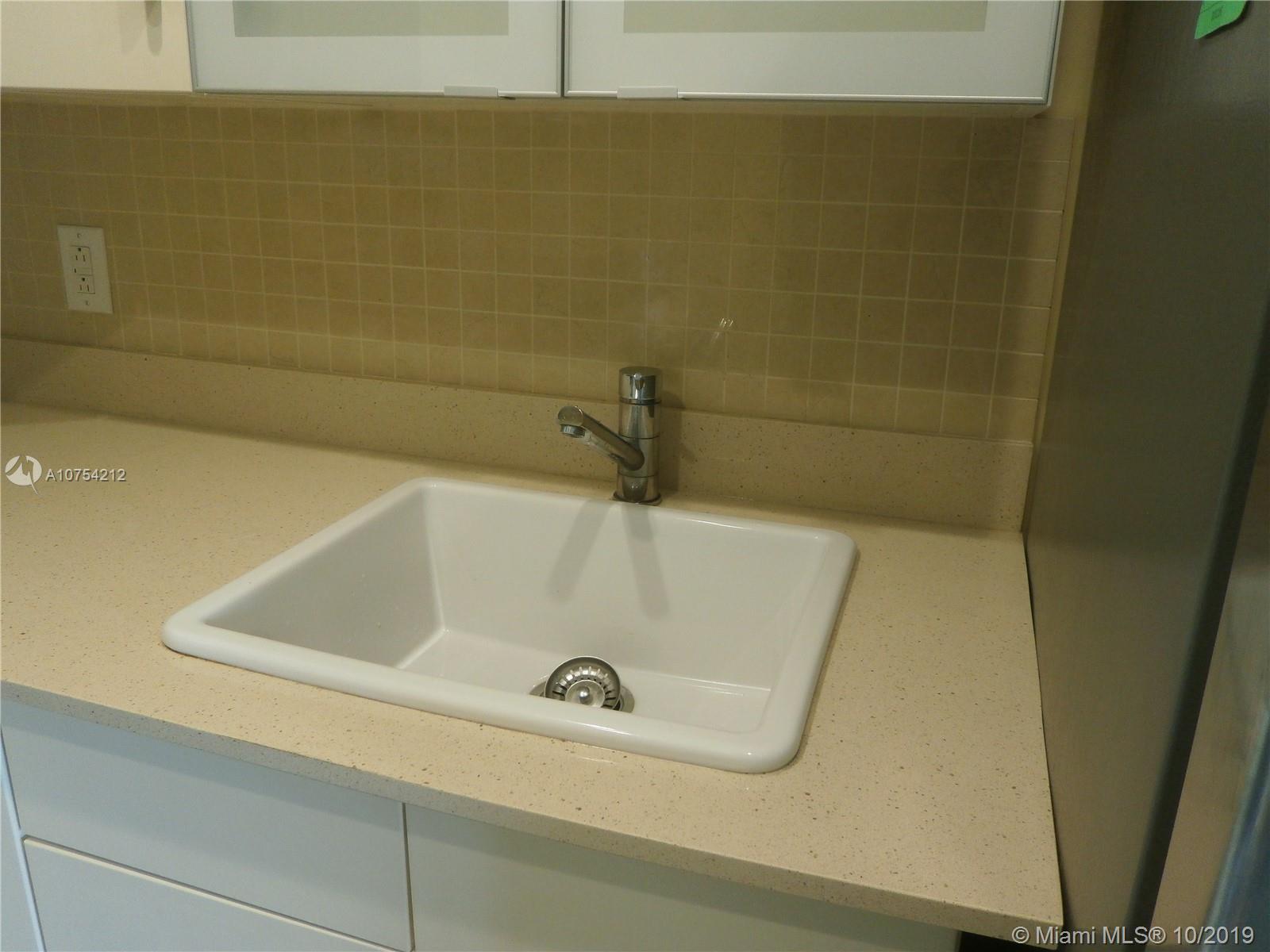 9459 Southwest 76th Street, Unit R4 Miami, FL 33173 - Photo 11 of 19