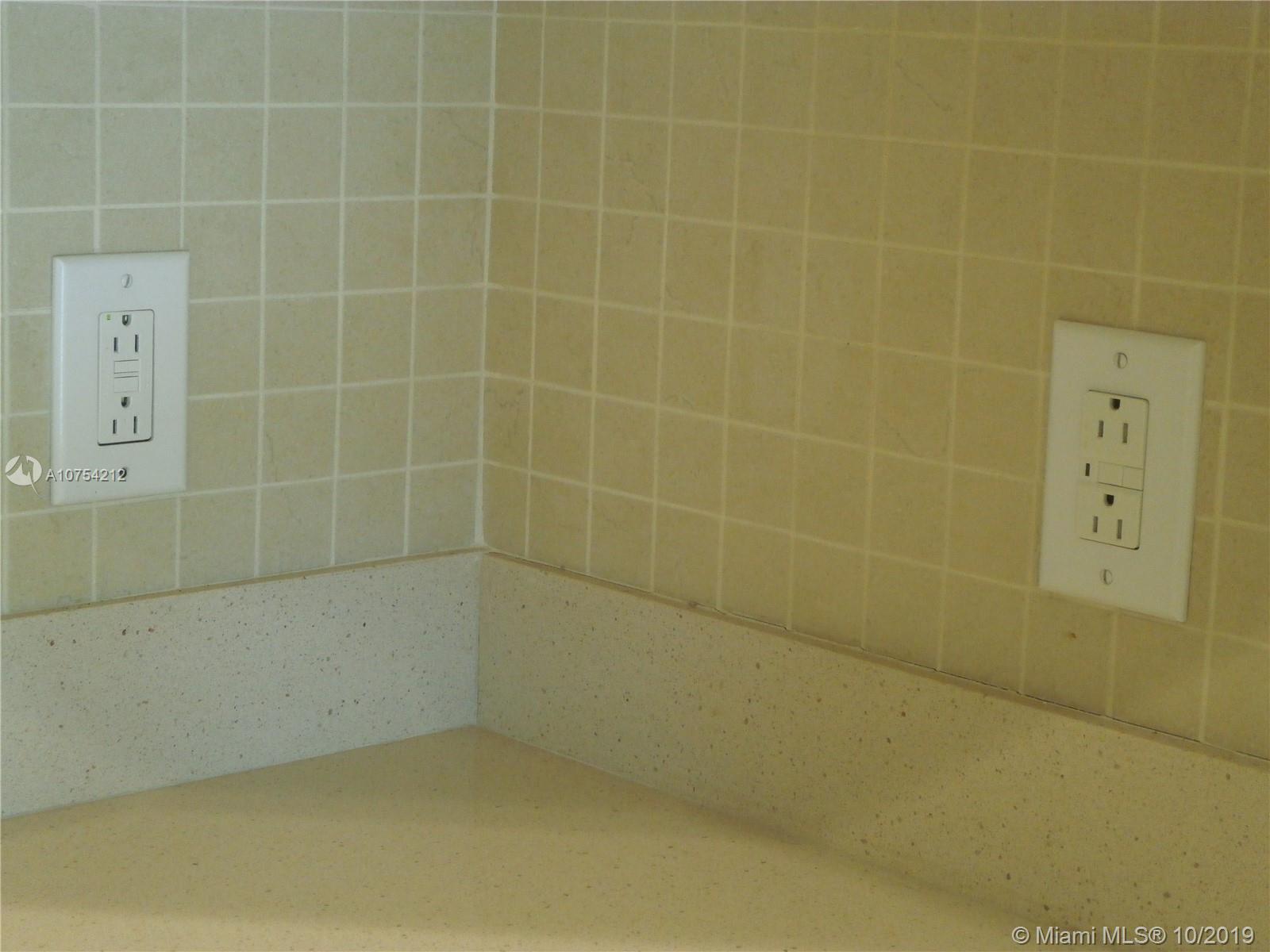 9459 Southwest 76th Street, Unit R4 Miami, FL 33173 - Photo 16 of 19