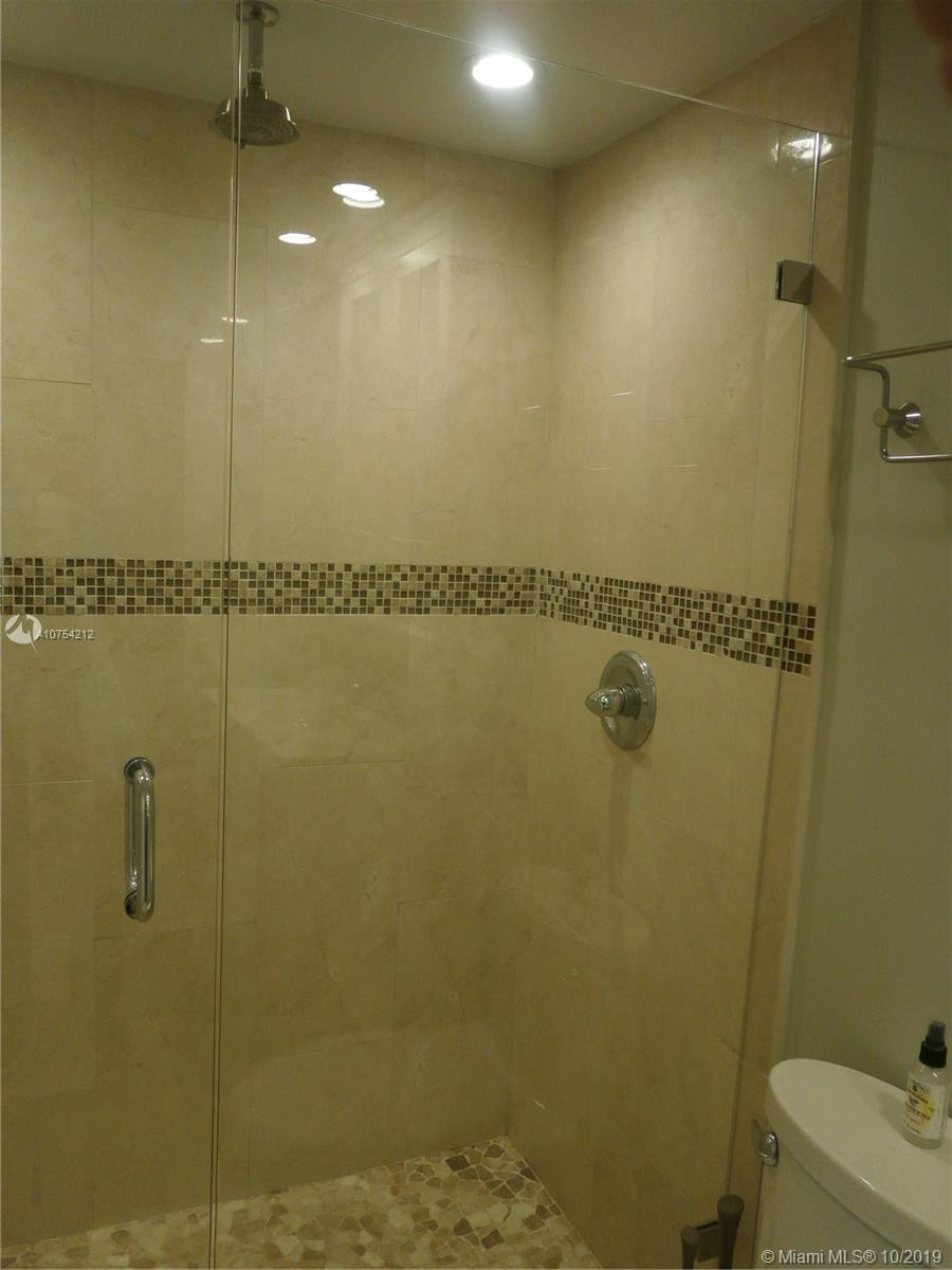 9459 Southwest 76th Street, Unit R4 Miami, FL 33173 - Photo 6 of 19