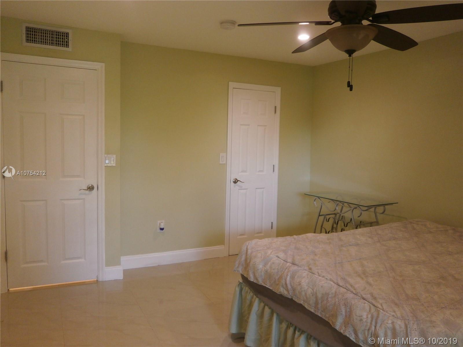 9459 Southwest 76th Street, Unit R4 Miami, FL 33173 - Photo 8 of 19