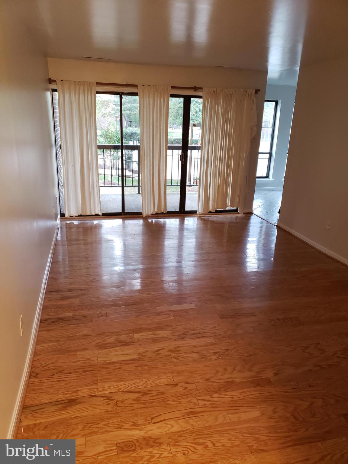 11228 Chestnut Grove Square, Unit 131 Reston, VA 20190 - Photo 2 of 24