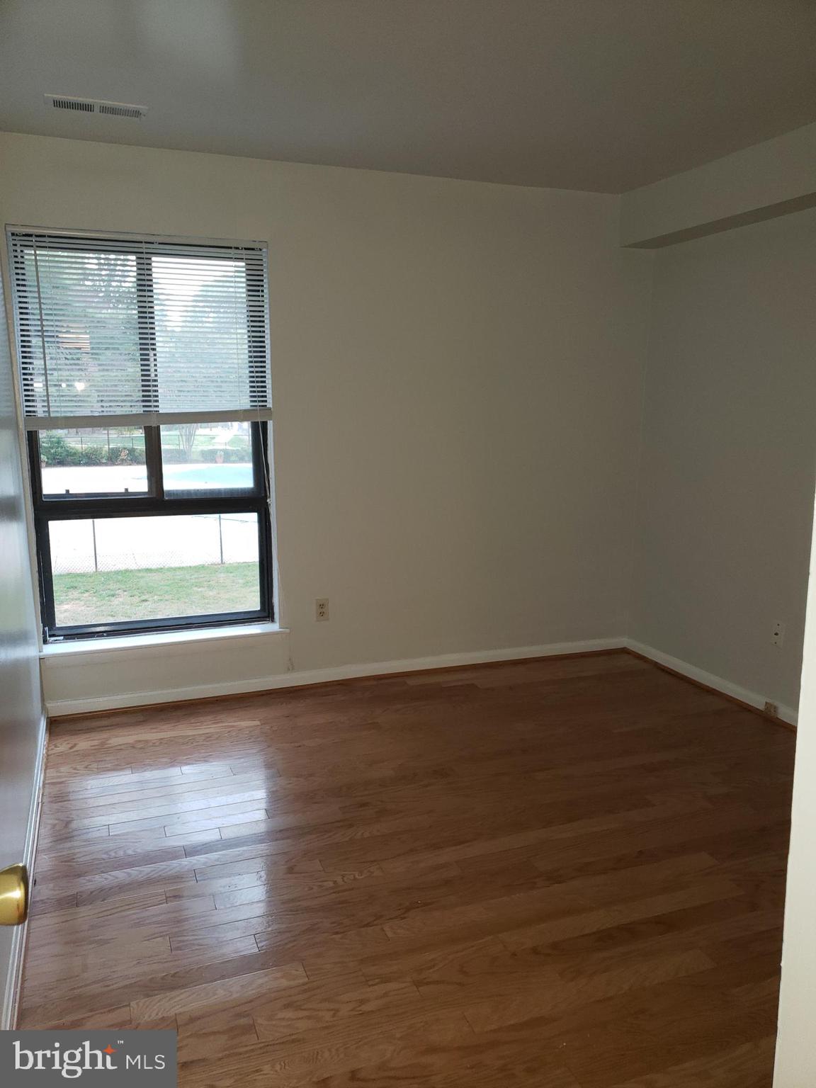 11228 Chestnut Grove Square, Unit 131 Reston, VA 20190 - Photo 13 of 24