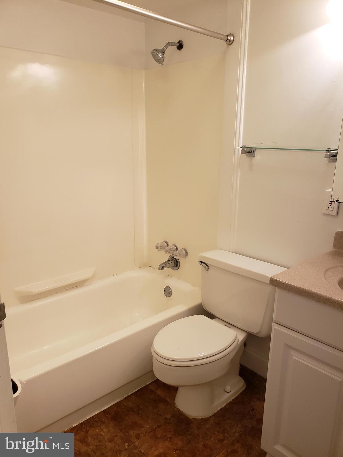 11228 Chestnut Grove Square, Unit 131 Reston, VA 20190 - Photo 15 of 24