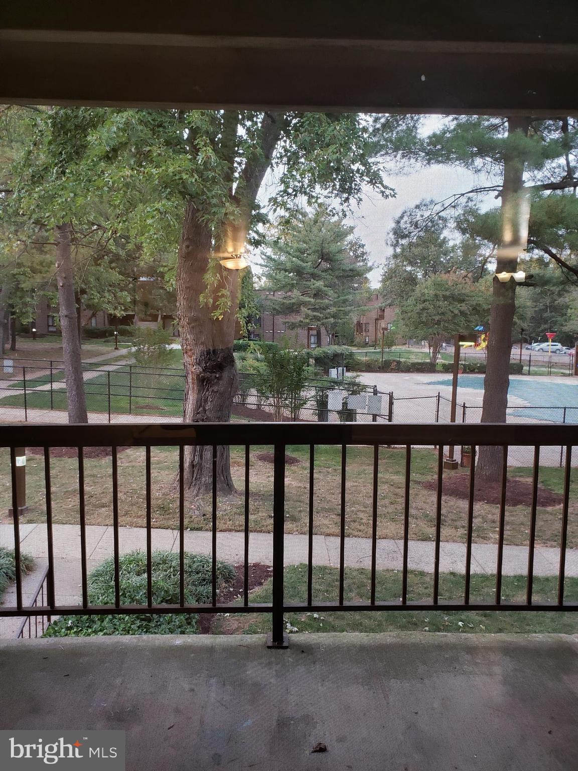 11228 Chestnut Grove Square, Unit 131 Reston, VA 20190 - Photo 5 of 24