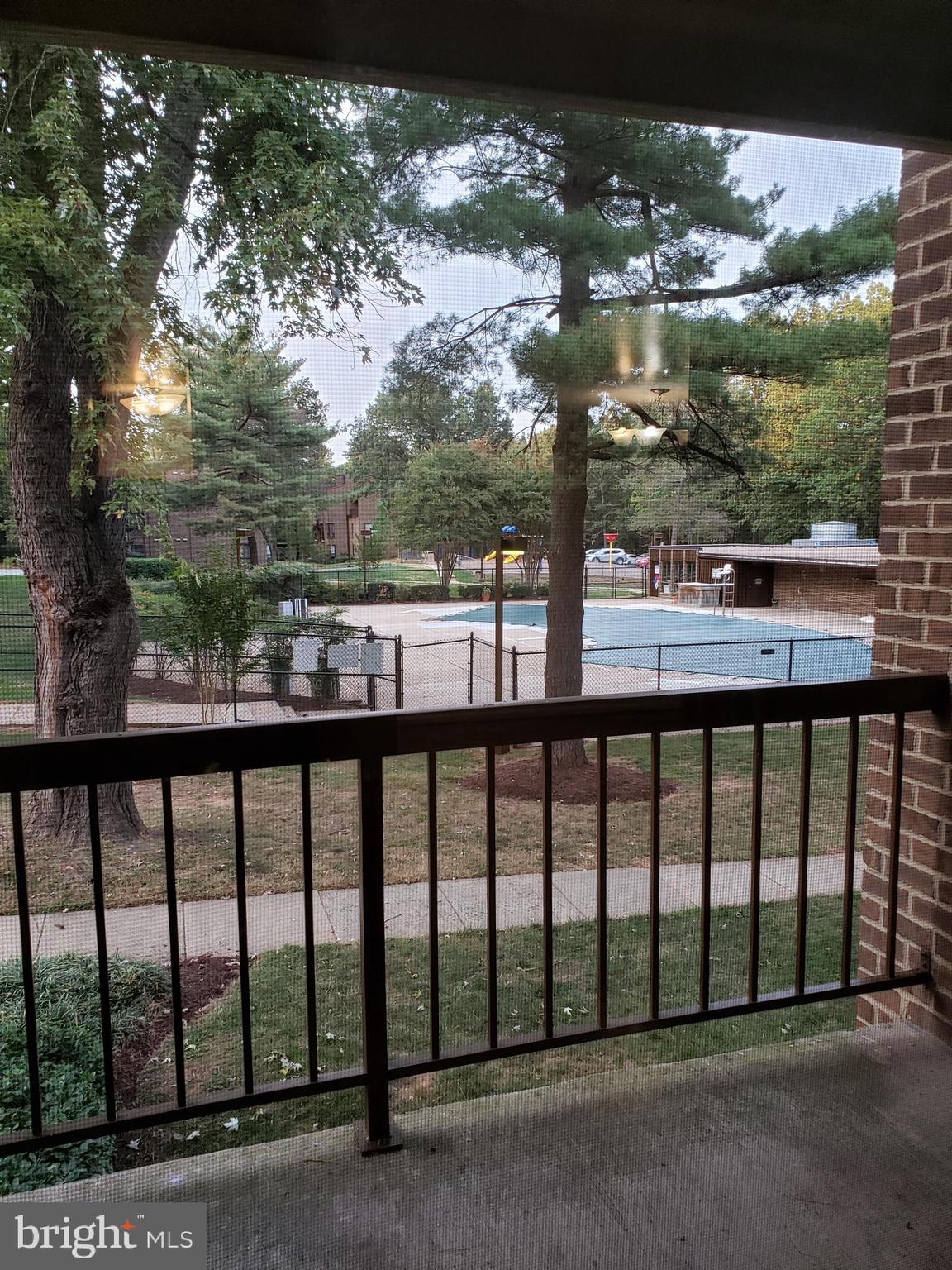 11228 Chestnut Grove Square, Unit 131 Reston, VA 20190 - Photo 6 of 24