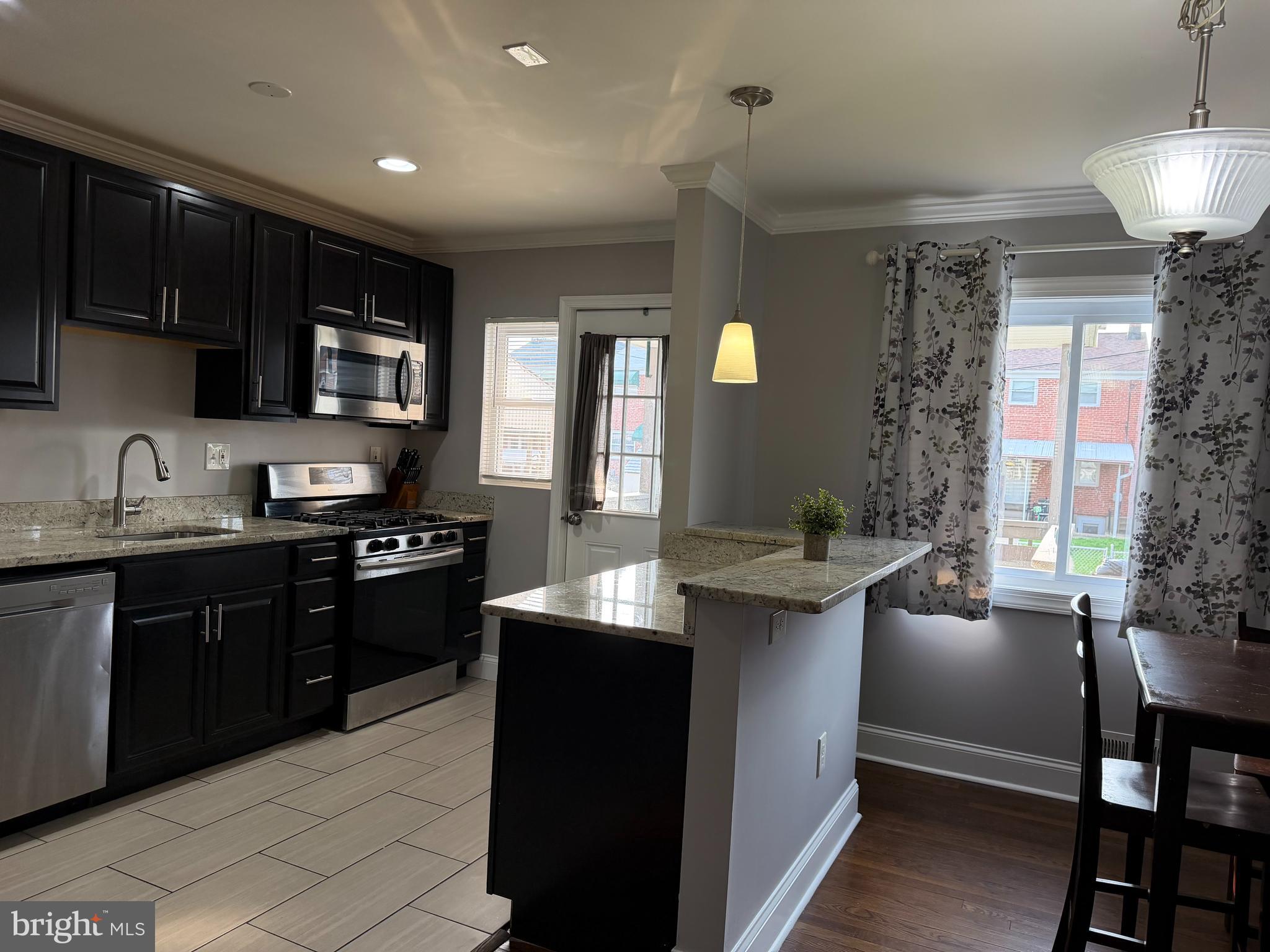 2012 Ormand Road Baltimore, MD 21222 - Photo 5 of 10 Gallery Image 5