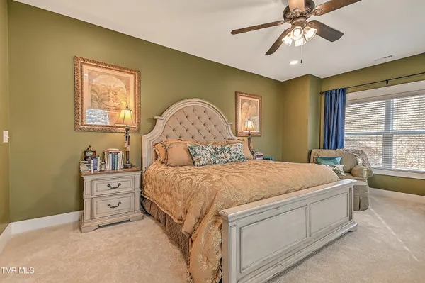 $947,500 | 127 Allison Timbers Road, Piney Flats, TN 37686