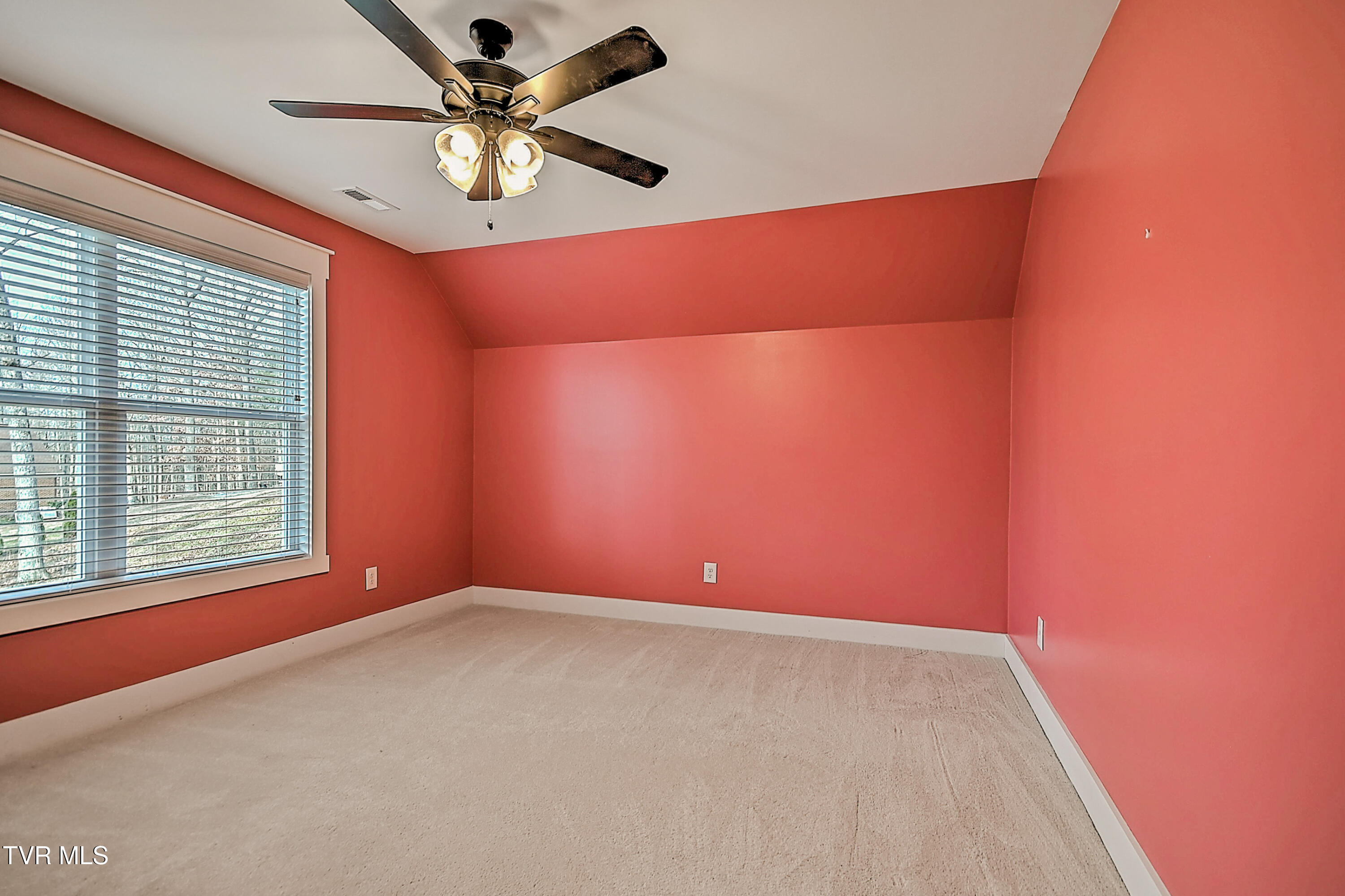 127 Allison Timbers Road Piney Flats, TN 37686 - Photo 29 of 44 127 Allison Timbers * CC-32