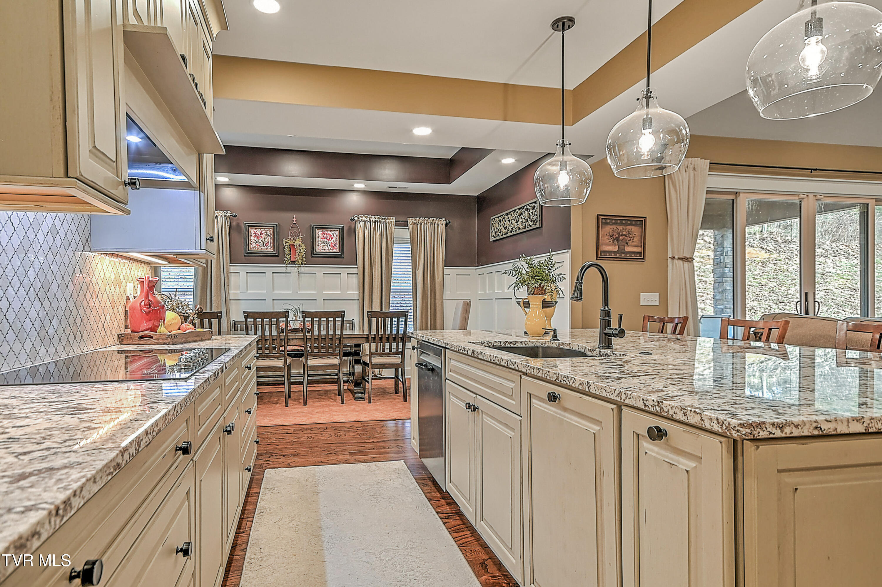 127 Allison Timbers Road Piney Flats, TN 37686 - Photo 10 of 44 127 Allison Timbers * CC-10