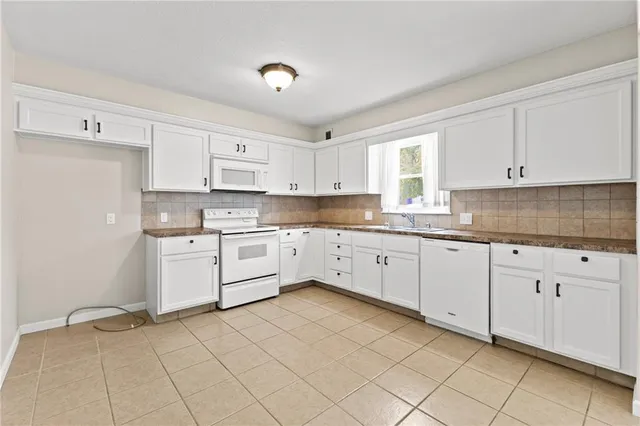 $355,000 | 1124 North Curtis Street, Olathe, KS 66061