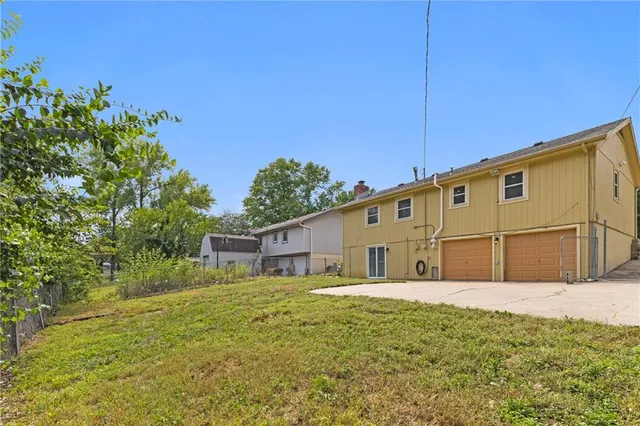 $355,000 | 1124 North Curtis Street, Olathe, KS 66061