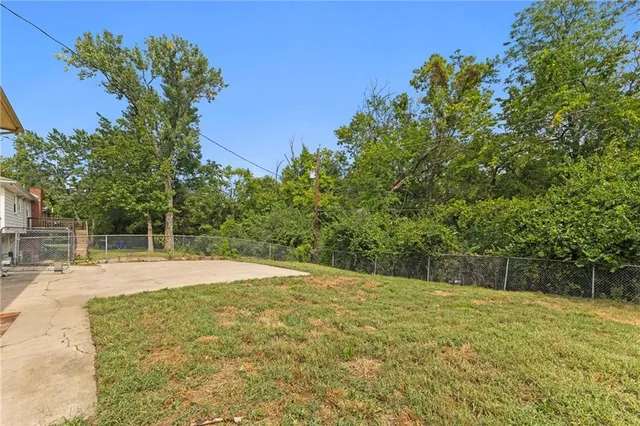 $355,000 | 1124 North Curtis Street, Olathe, KS 66061