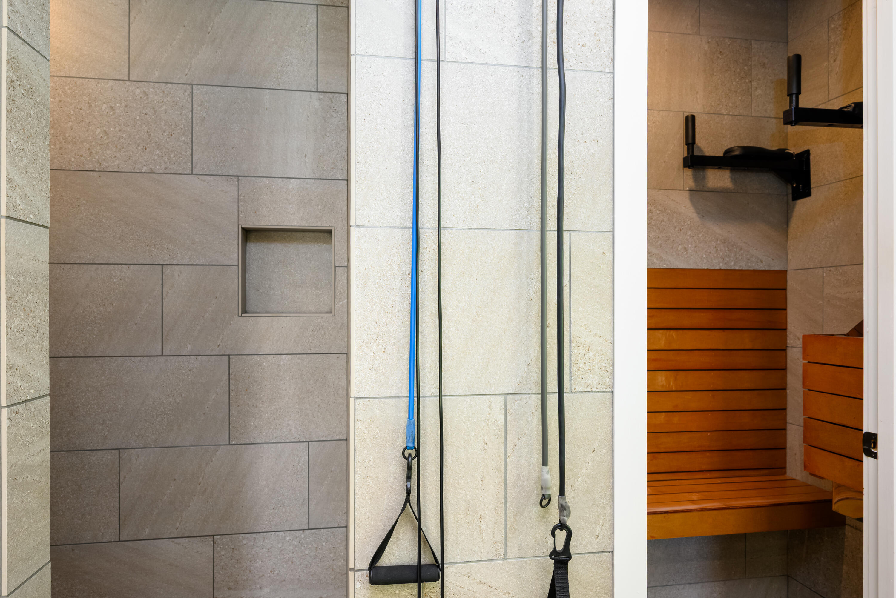 2546 Fisher Road Roseburg, OR 97471 - Photo 50 of 59 a bathroom with a shower